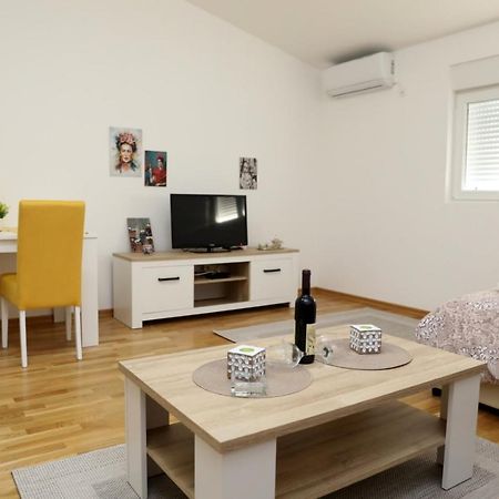 Nikšić Apartman Frida 아파트 외부 사진